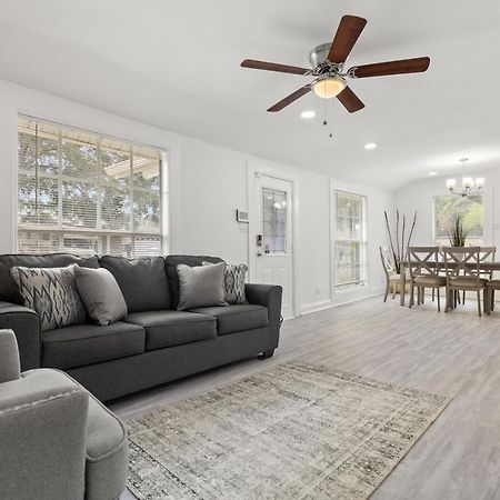 The Good Vibes Only Cottage Tampa Extérieur photo